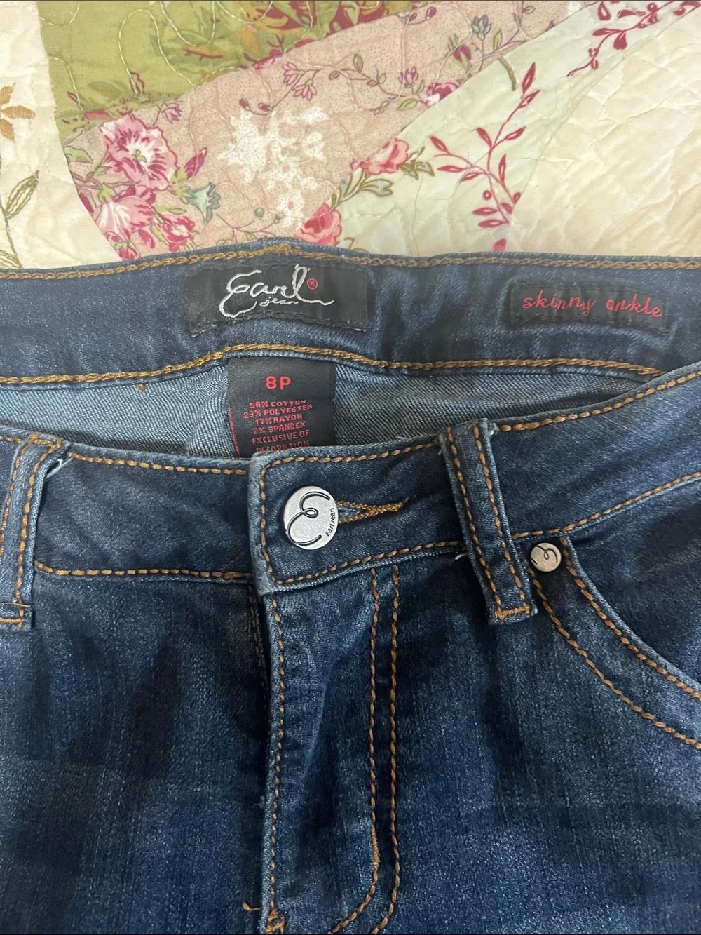 Earl Jeans Women’s Dark Wash Skinny Jeans